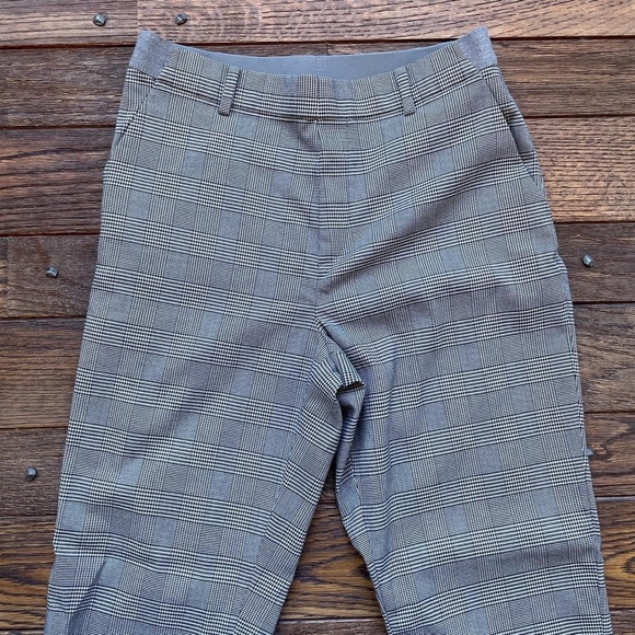 UNIQLO grey plaid pants - Picture 2 of 4